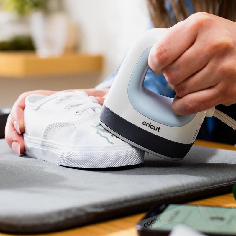 Cricut Easy Press Mini Zen Blue