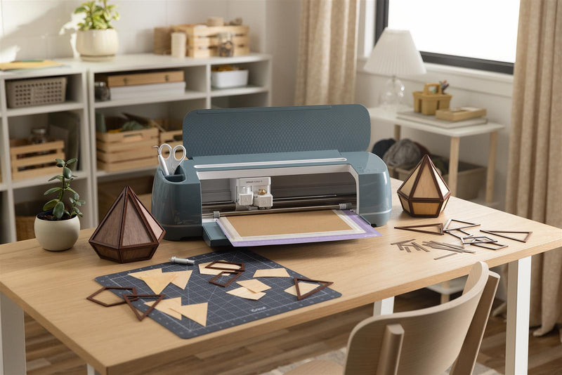 Cricut Maker 4 Essentials bundle kuttemaskin